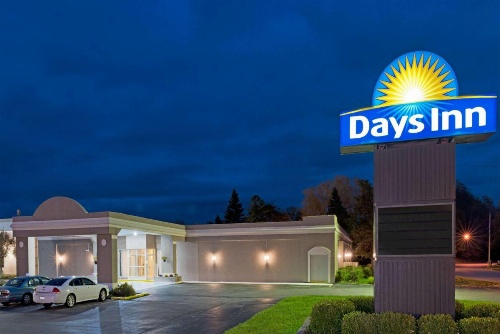 Days Inn by Wyndham Batavia Darien Lake Theme Park image 12