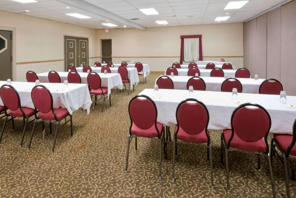 Days Inn by Wyndham Batavia Darien Lake Theme Park Image 14