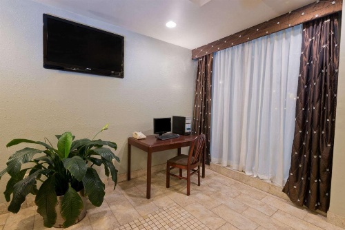 Days Inn by Wyndham Batavia Darien Lake Theme Park image 7